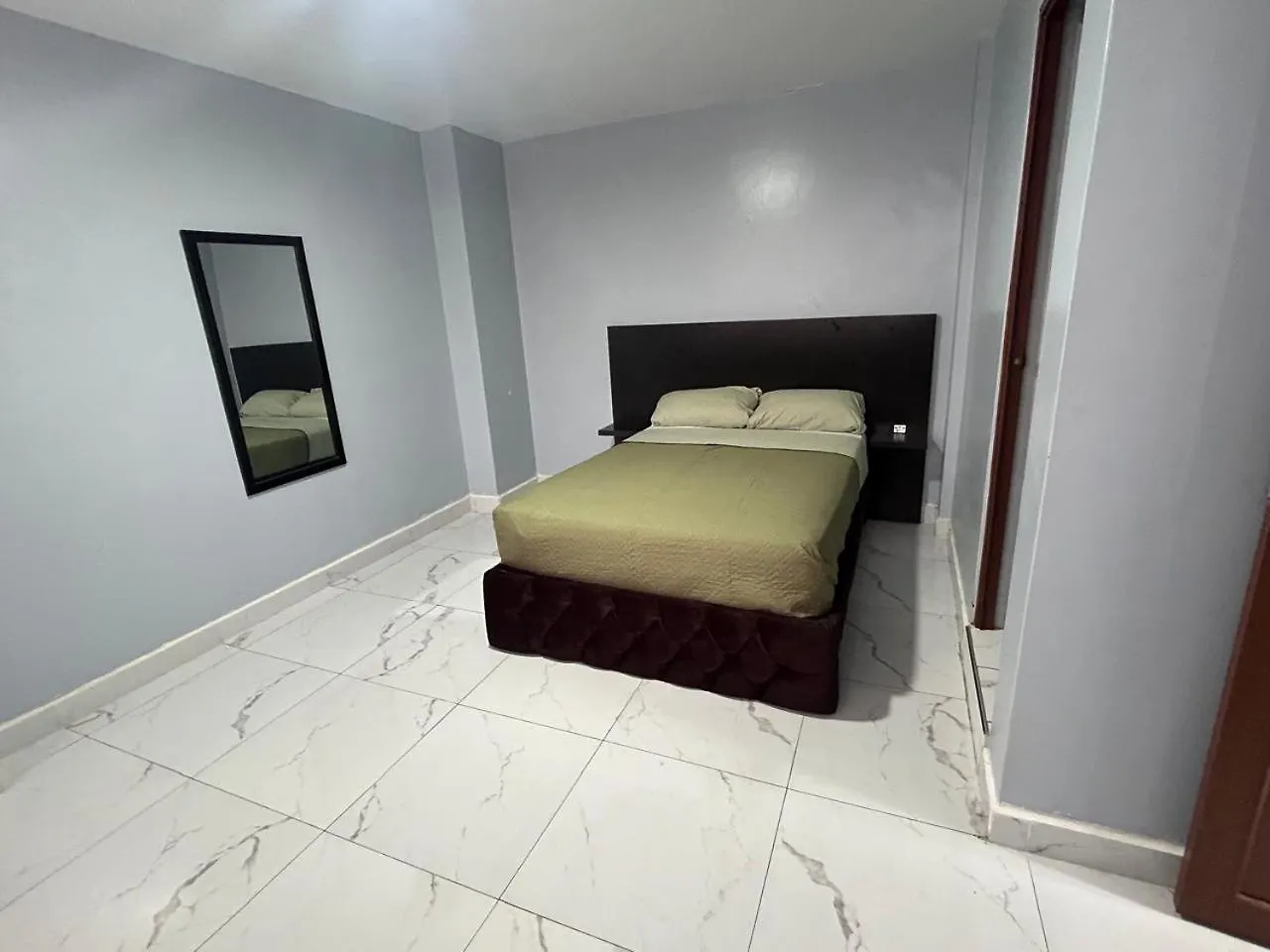 Scotland Hotel جواياكيل
